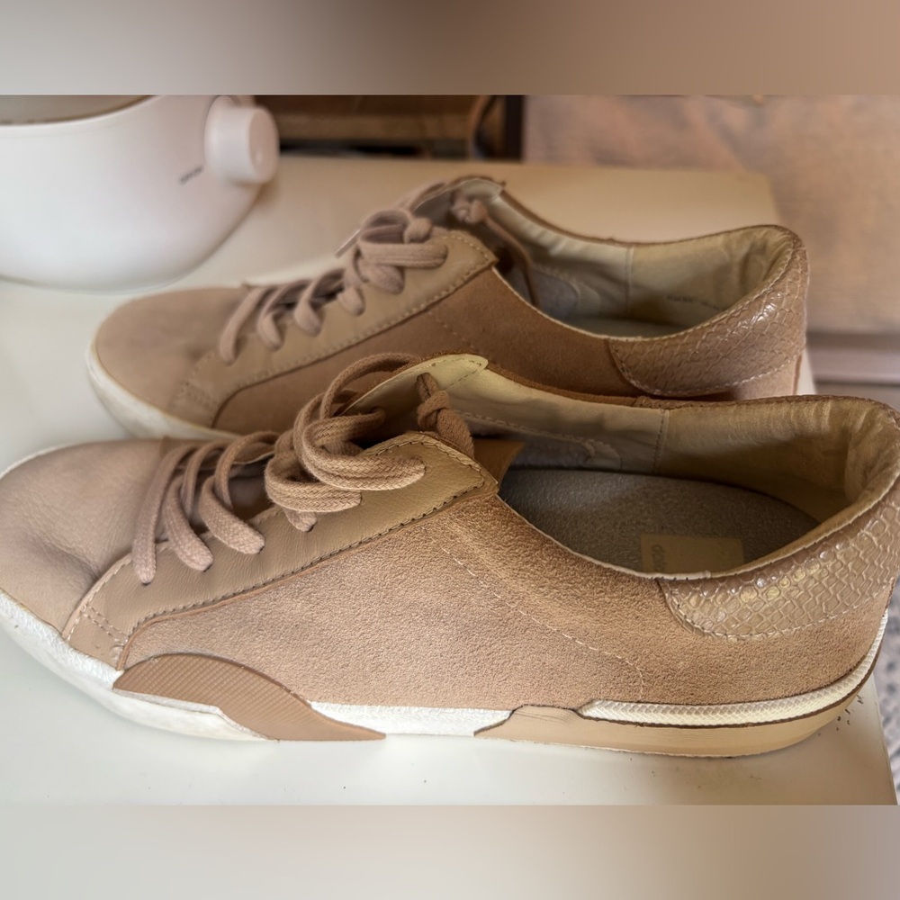 Dolce Vita Zina Court Sneaker Size 8.5 Tan